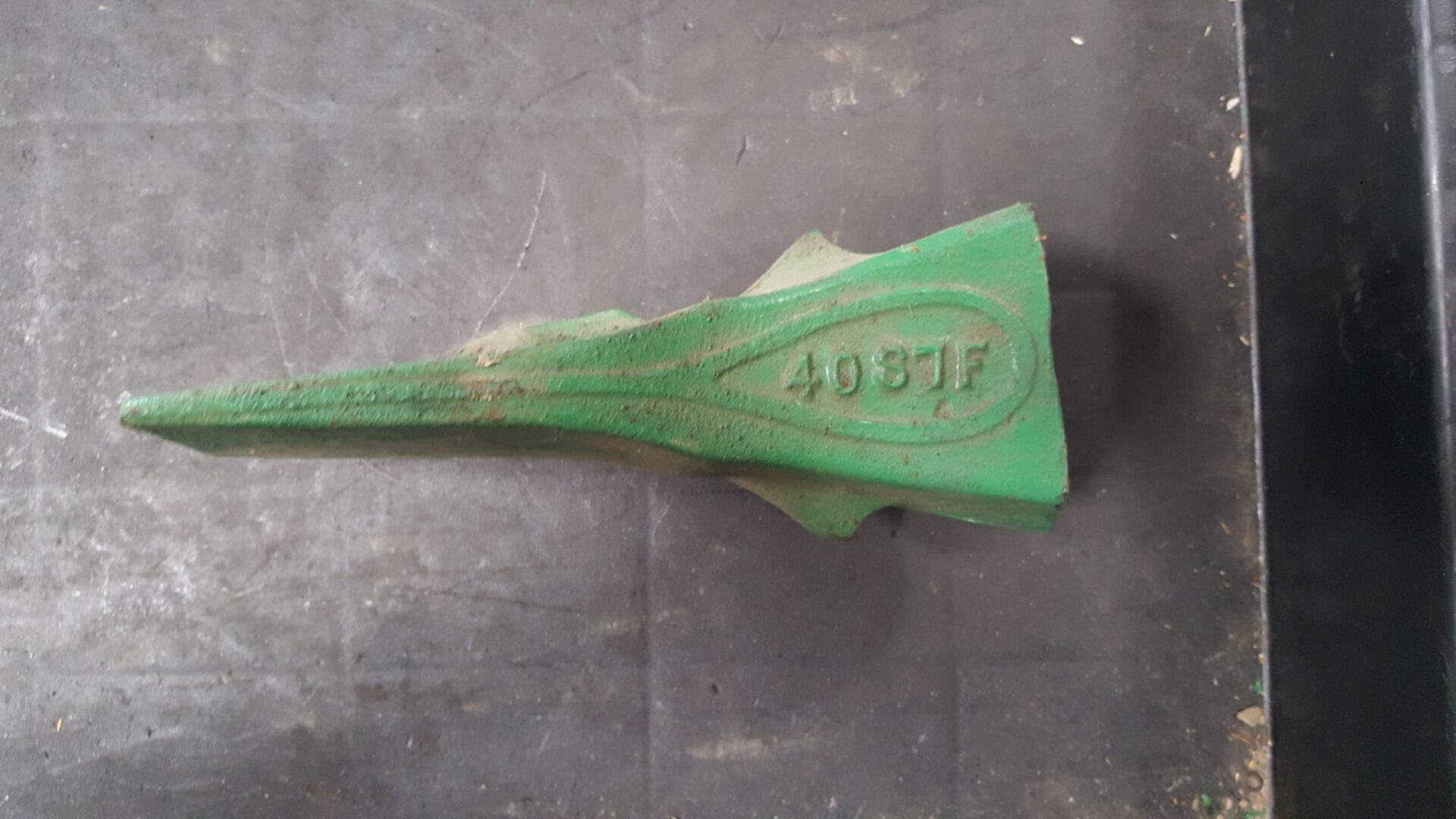 TEETH Original ESCO Conical Tooth 7” Flared Texas Contractors