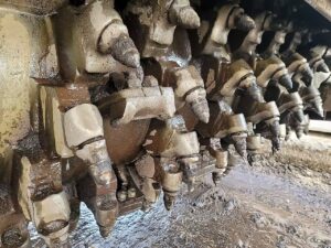 Worn Out Kennametal Road Milling Drum with Rotating PCD Teeth System